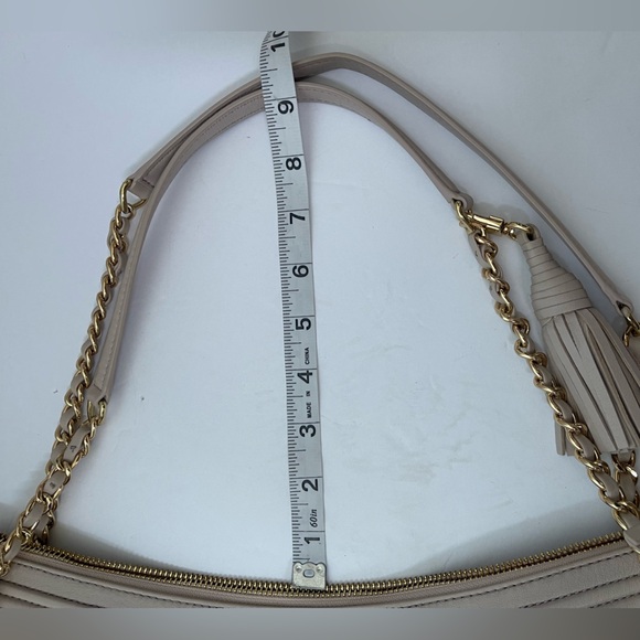 Tory Burch Fleming Quilted Leather tote bags - Picture 11 of 14